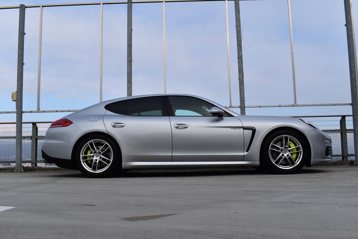 PORSCHE PANAMERA S E