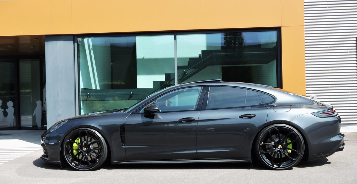 PORSCHE Panamera 4 E