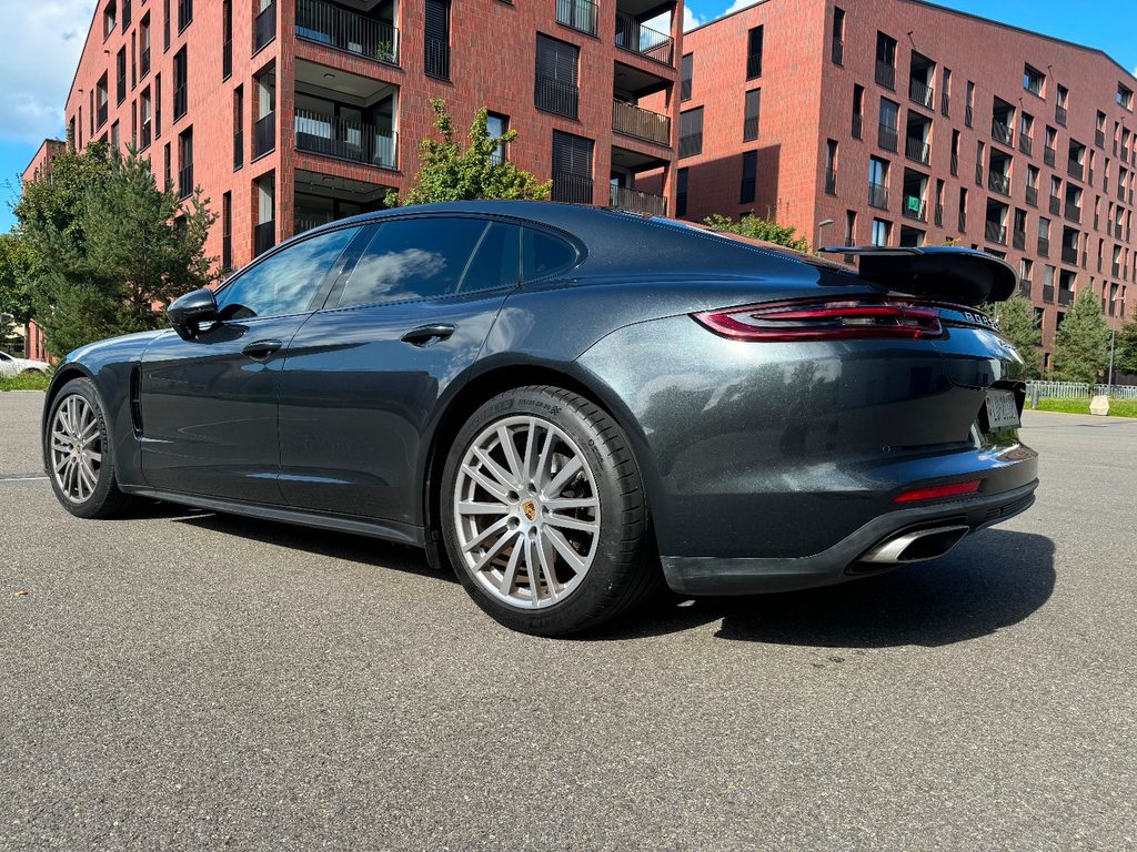 PORSCHE Porsche Panamera 4 gebraucht für CHF 64'999,