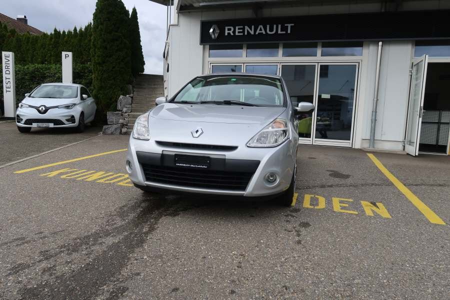 RENAULT Clio 1.2 16V 75 Expression gebraucht für CHF 3'250,