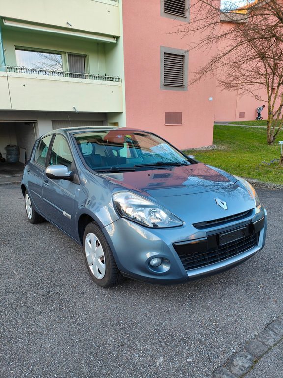 RENAULT Clio 1.2 TCe 100 Night&Day gebraucht für CHF 4'700,