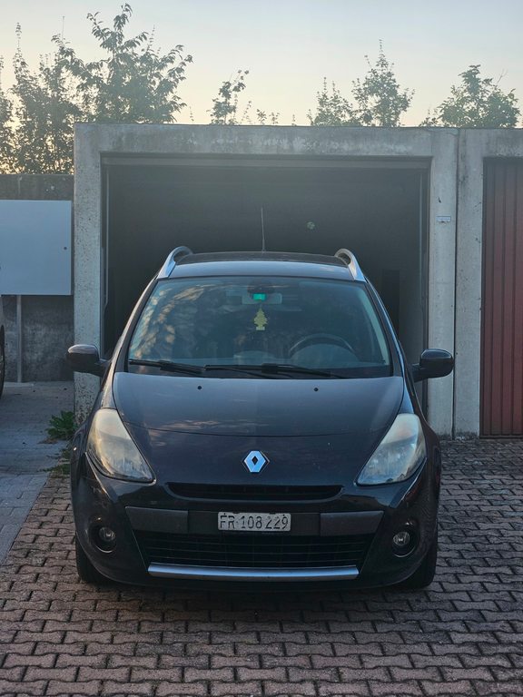 RENAULT Clio Grandtour 1.2 TCe 100 gebraucht für CHF 2'000,