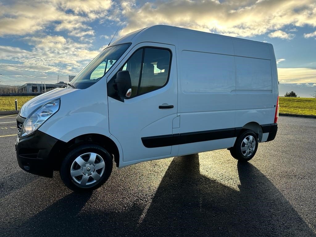 RENAULT Master T33 2.3dCi 110 L1H2 gebraucht für CHF 15'900,