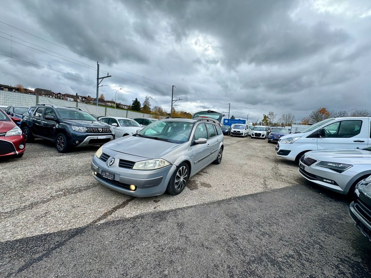 RENAULT Mégane Break 2.0 16V Privi gebraucht für CHF 500,