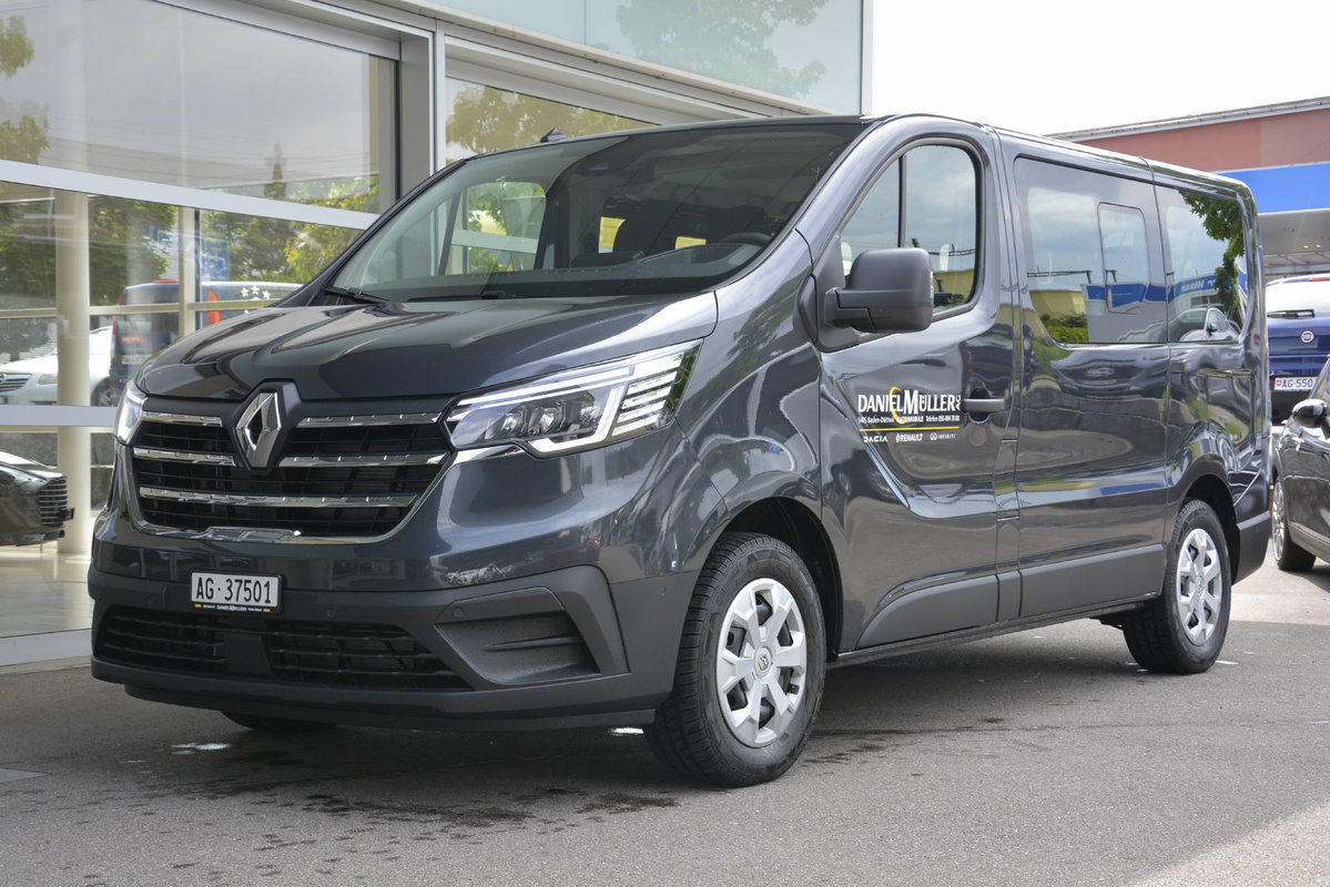 RENAULT Trafic Passenger & Spacecl vorführwagen für CHF 47'600,