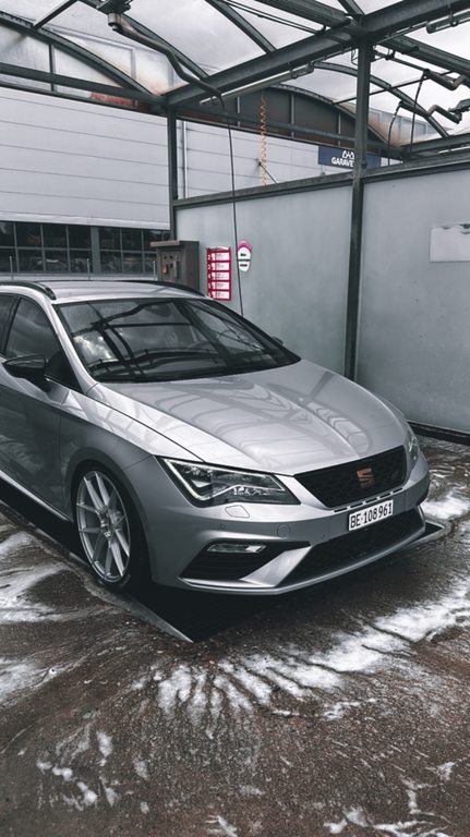 SEAT Leon ST 2.0 TSI 300 Cupra 4Dr gebraucht für CHF 29'999,