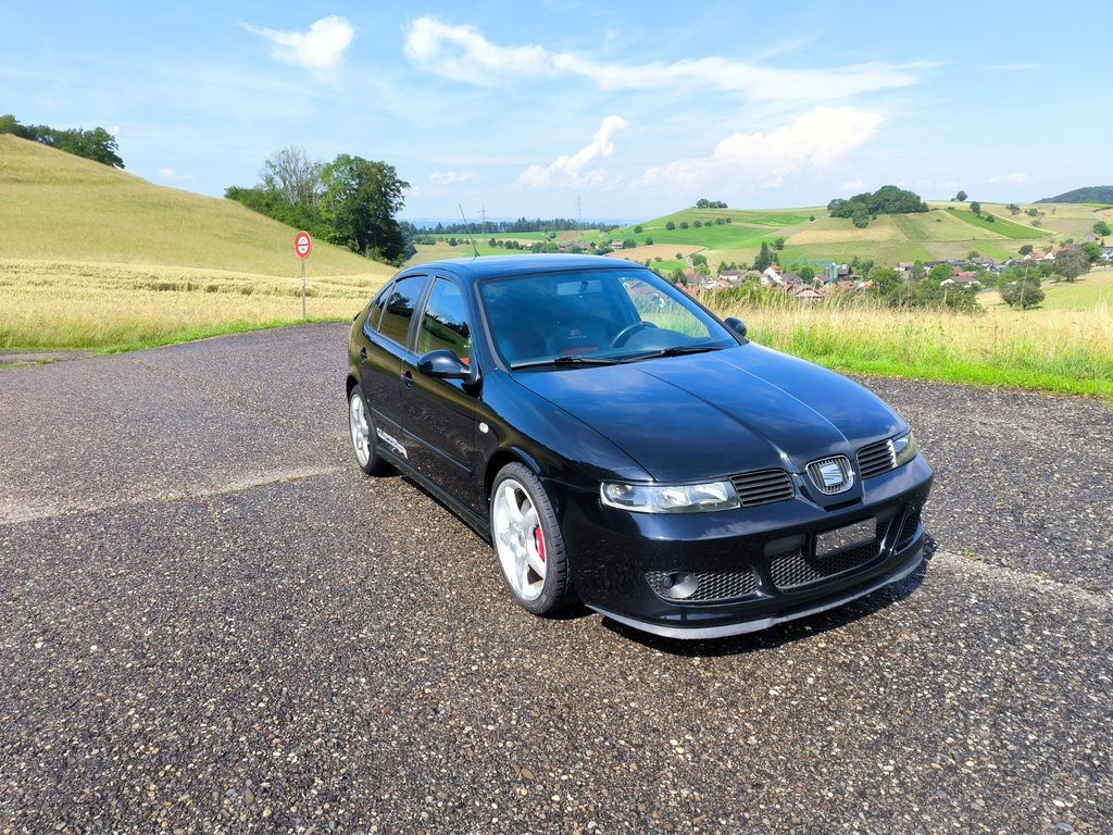 SEAT Leon 1.8 20VT 225 Cupra R Sui gebraucht für CHF 4'500,