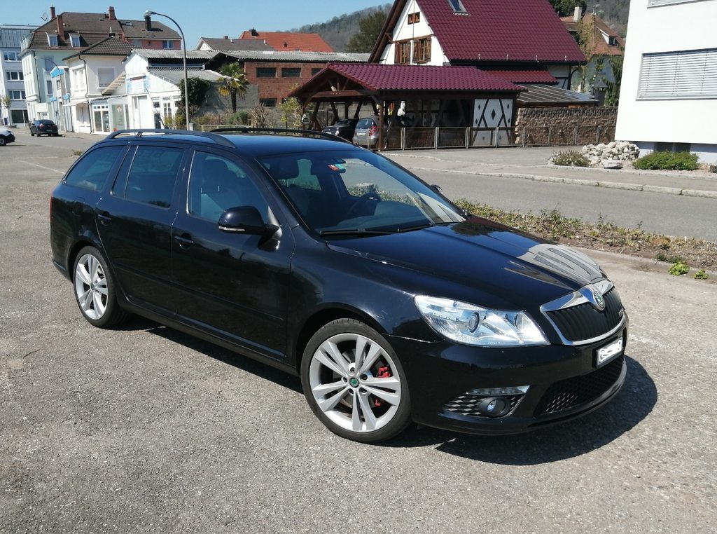 SKODA Octavia Combi 2.0 TDI RS gebraucht für CHF 7'450,