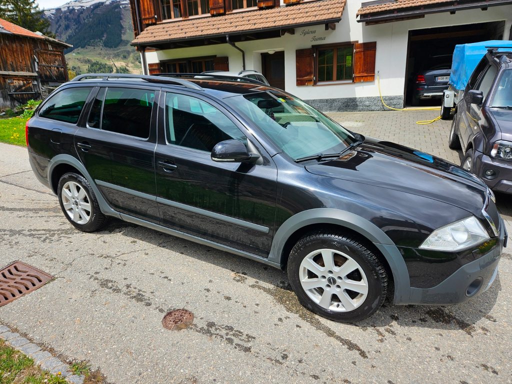 SKODA Octavia Scout 1.8 T