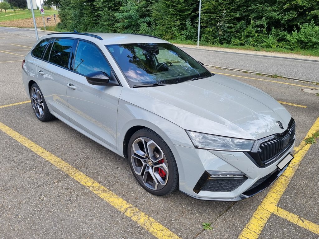 SKODA Octavia Combi 2.0 TSI RS DSG gebraucht für CHF 32'000,