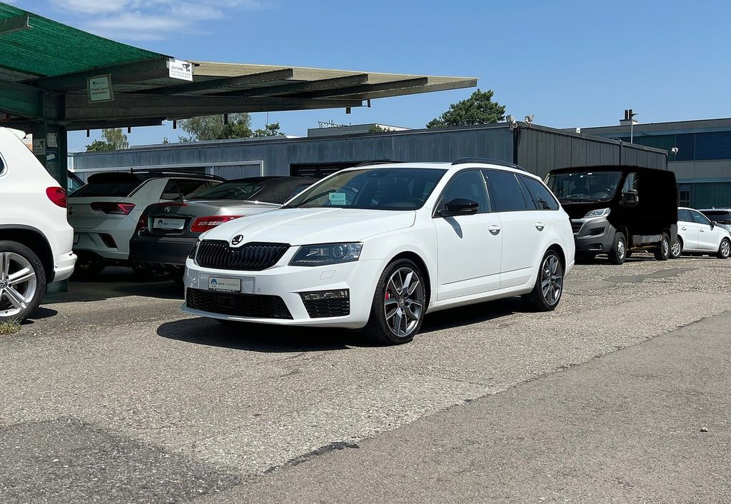 SKODA Octavia Combi 2.0 TSI RS DSG gebraucht für CHF 13'800,