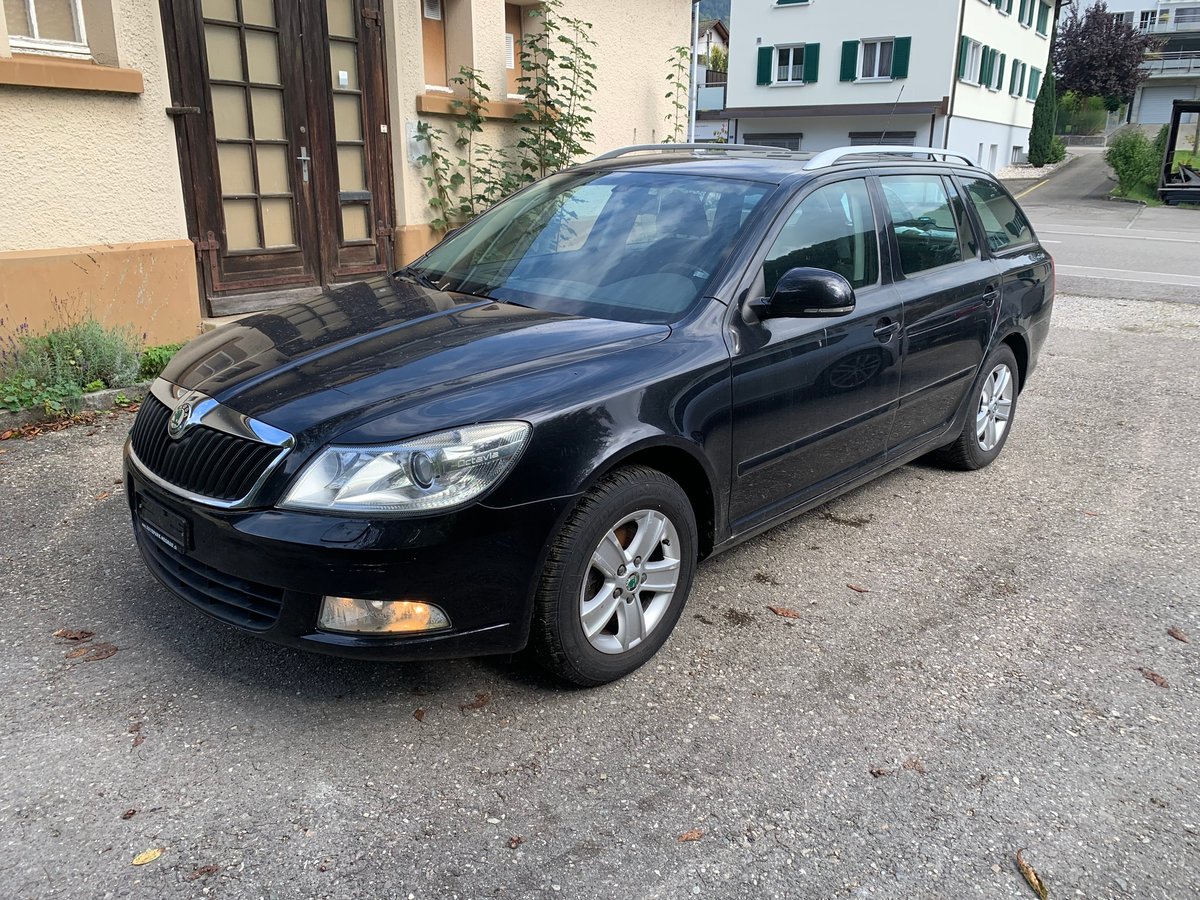 SKODA Octavia Combi 1.8 TSI Elegan gebraucht für CHF 3'900,