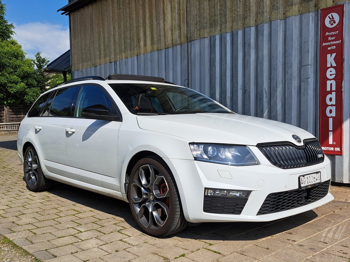 SKODA Octavia Combi 2.0 TSI RS DSG gebraucht für CHF 13'500,