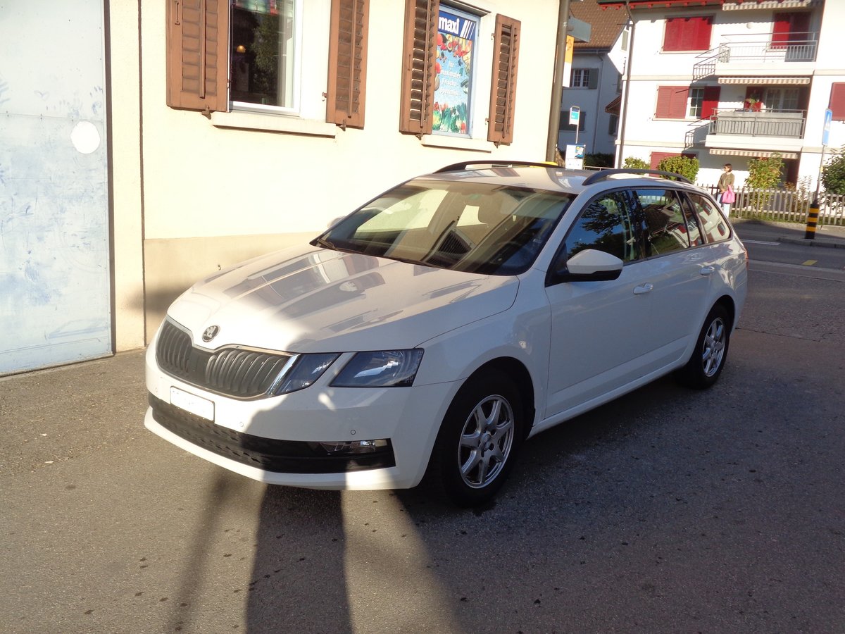 SKODA Octavia Combi 2.0 TDI Ambiti gebraucht für CHF 15'900,