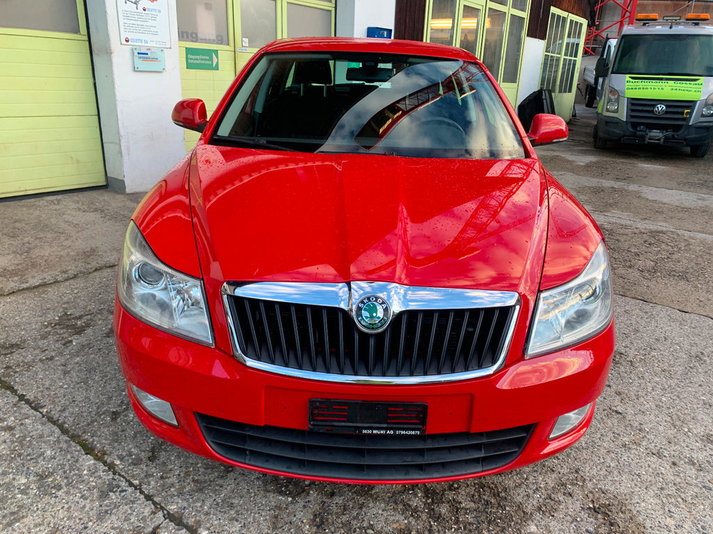 SKODA Octavia Combi 1.6 TDI Elegan gebraucht für CHF 5'400,