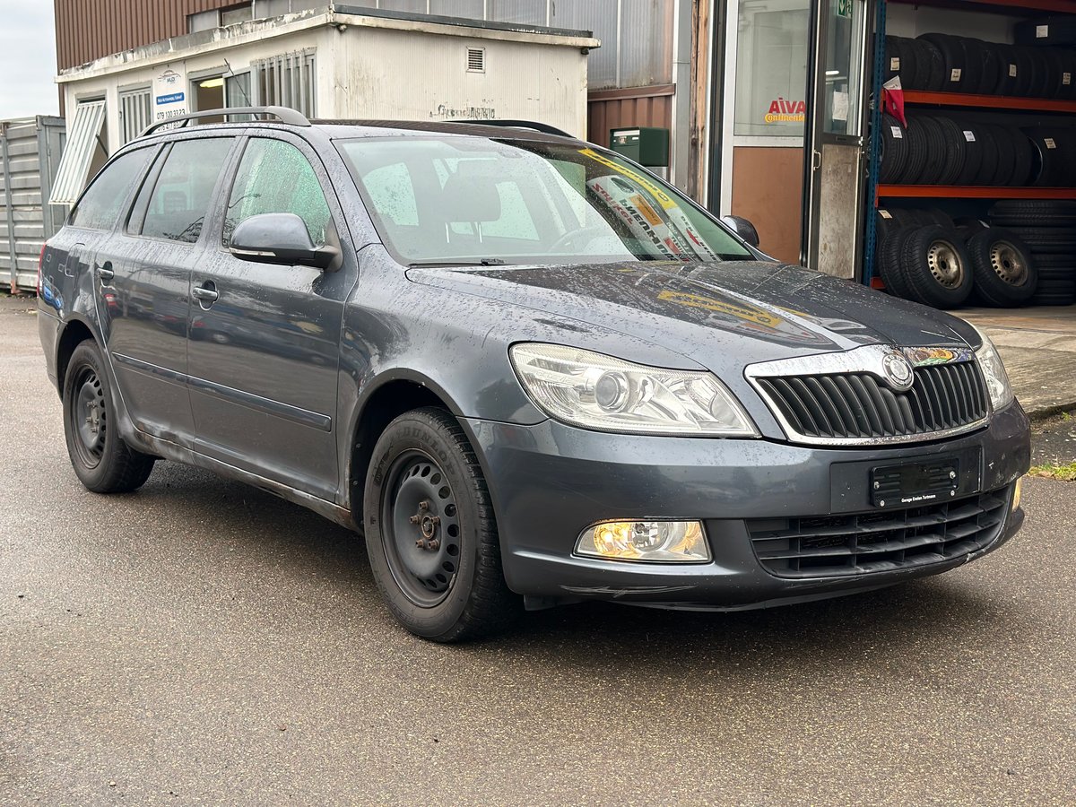 SKODA Octavia Combi 1.8 TSI Elegan gebraucht für CHF 2'400,