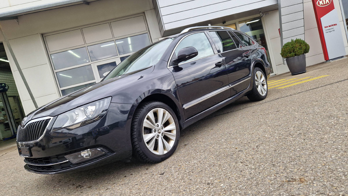 SKODA Superb Combi 2.0 TDI 170 Ele gebraucht für CHF 13'450,