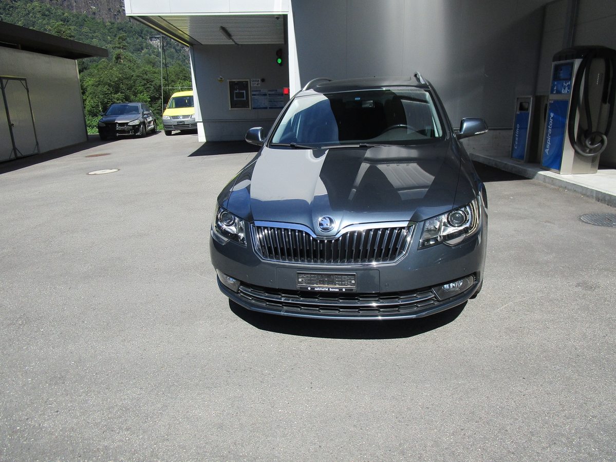 SKODA SUPERB COMBI BUSINESS gebraucht für CHF 17'900,