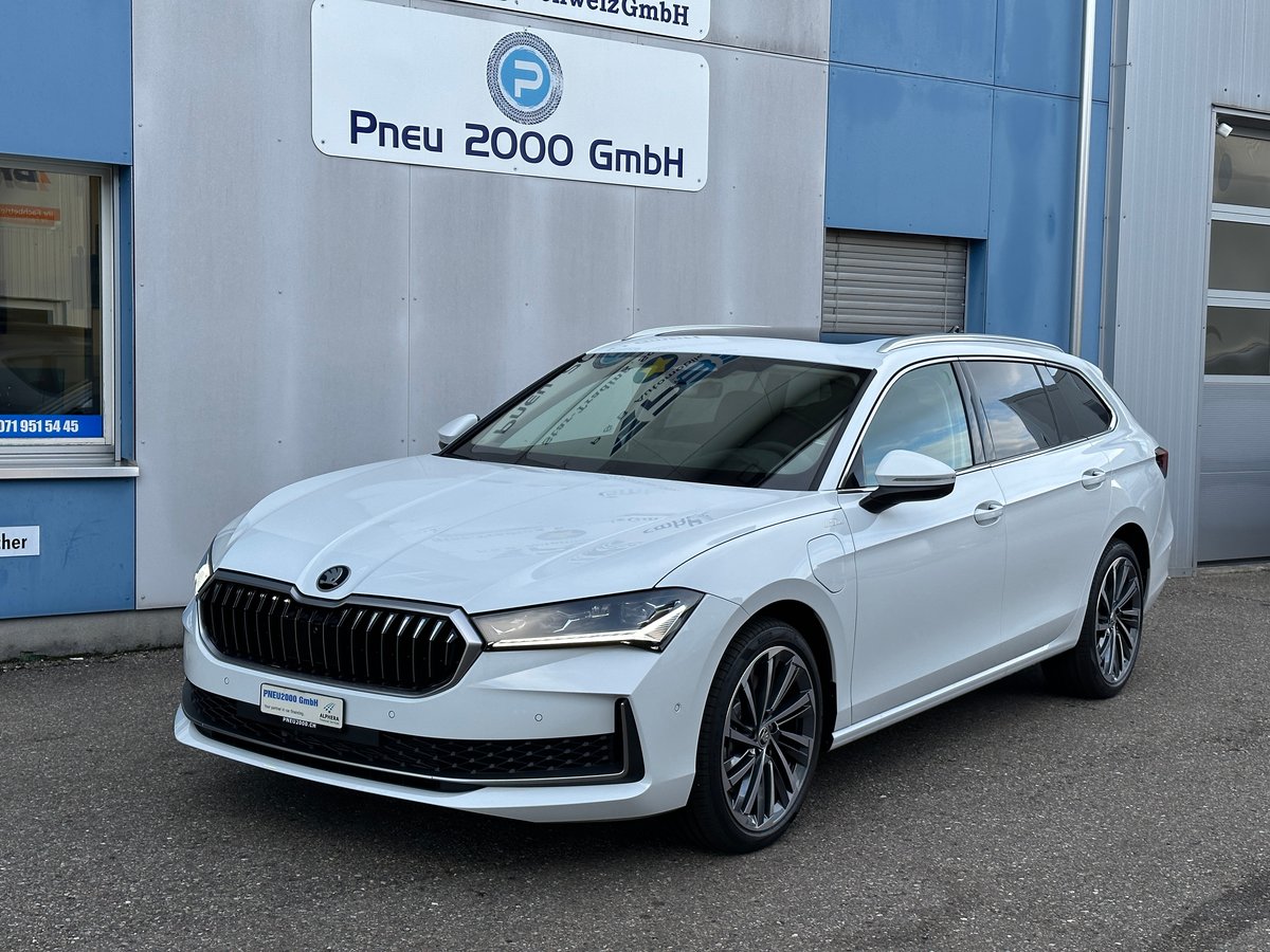 SKODA Superb Combi 1.5 TSI PHEV L& neu für CHF 50'890,