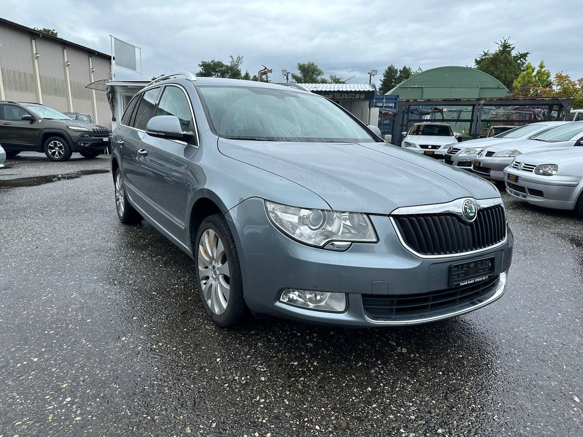 SKODA Superb Combi 2.0 TDi Eleganc gebraucht für CHF 4'400,