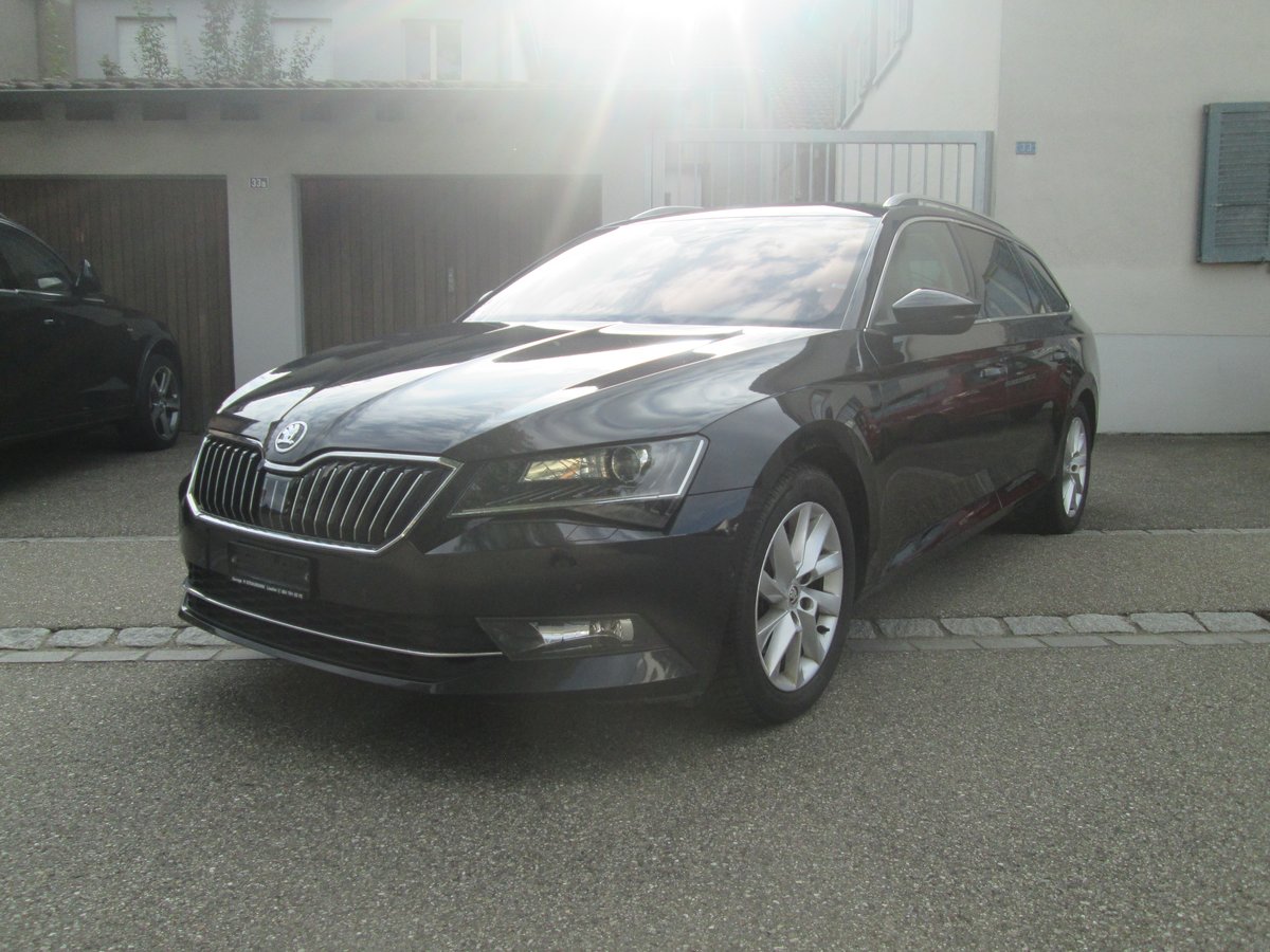 SKODA Superb Combi 2.0 TDi Sport L gebraucht für CHF 17'500,