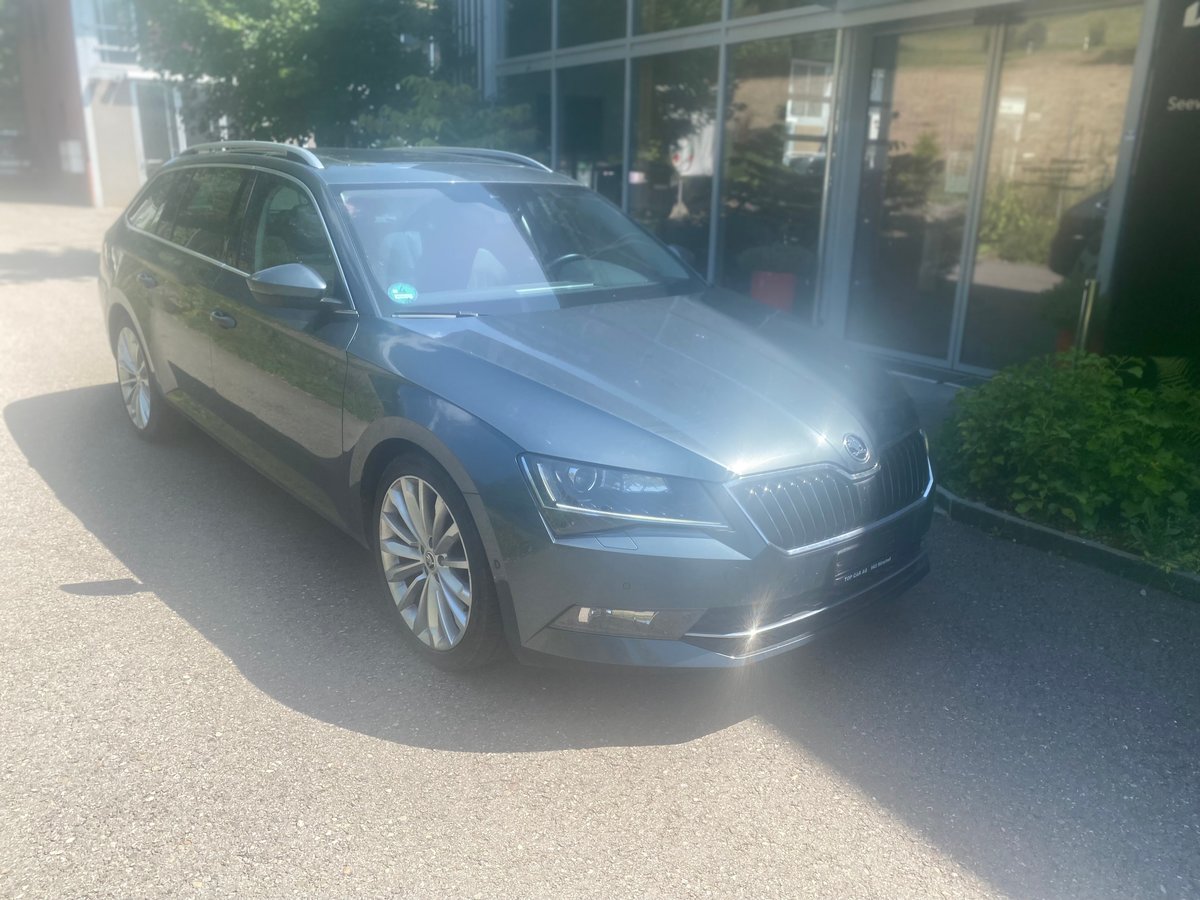 SKODA Superb Combi 2.0 TDi Style 4 gebraucht für CHF 19'900,