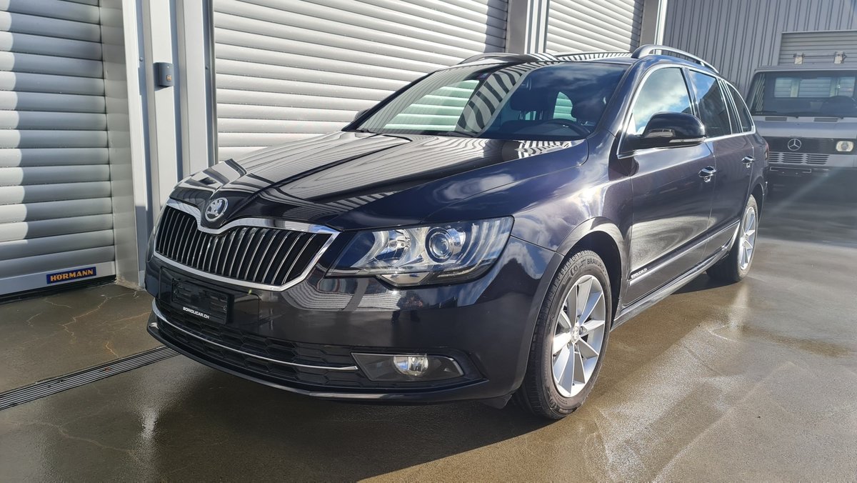 SKODA Superb Combi 2.0 TDi Ambitio gebraucht für CHF 12'900,