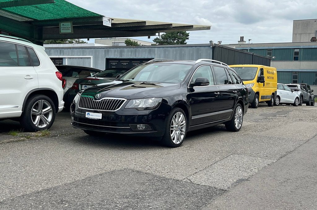 SKODA Superb Combi 2.0 TDi Eleganc gebraucht für CHF 15'800,