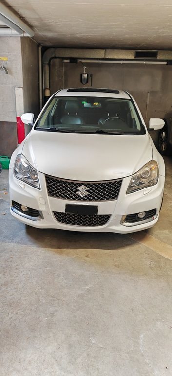 SUZUKI Kizashi 2.4 VVT Sport gebraucht für CHF 7'500,