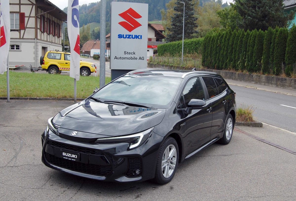 SUZUKI Swace 1.8 Compact Top Hybri neu für CHF 35'780,