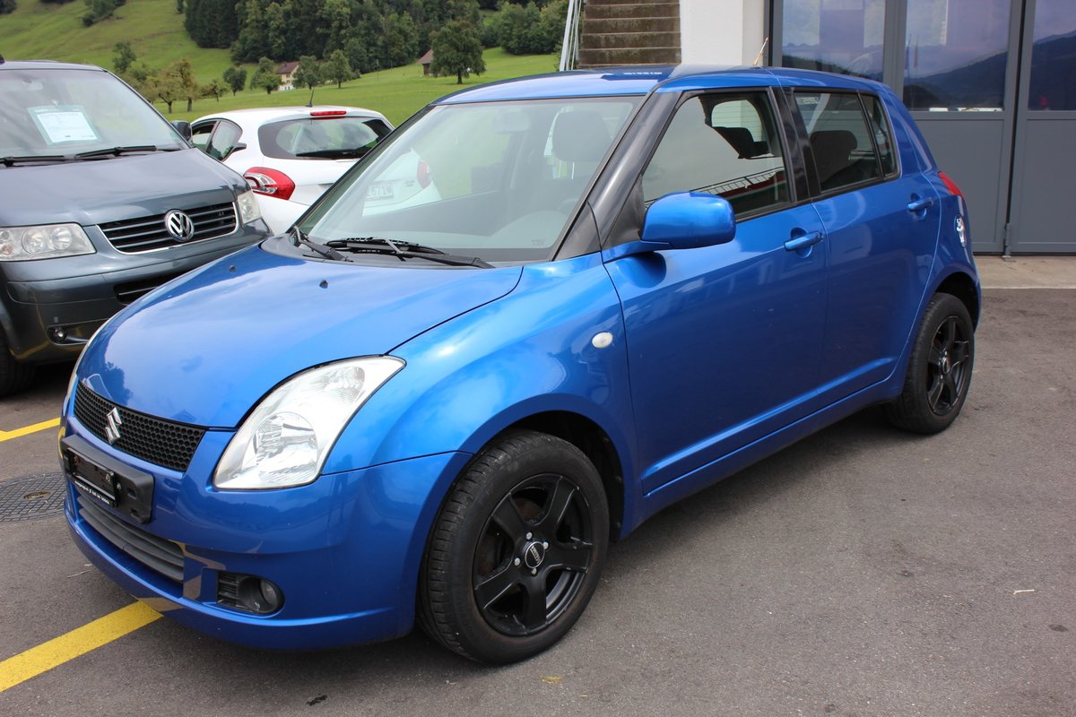 SUZUKI Swift 1.3i 16V GL Top 4x4 gebraucht für CHF 5'880,