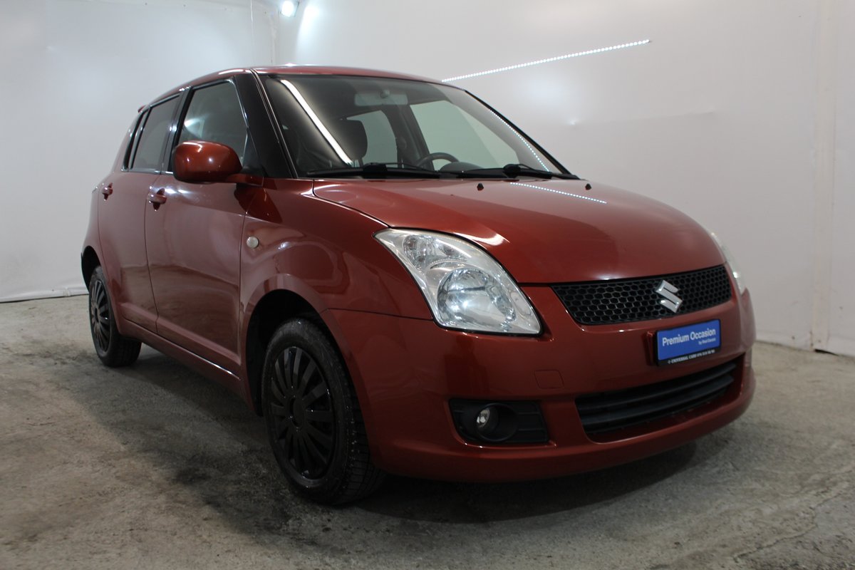 SUZUKI Swift 1.3i 16V GL Top 4x4 gebraucht für CHF 3'499,