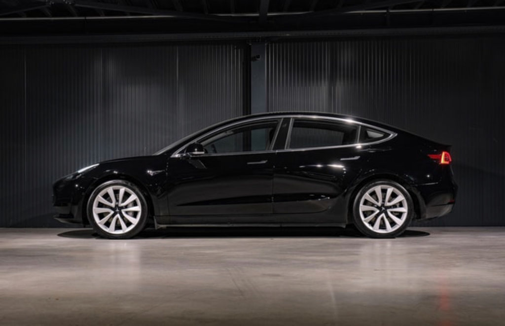 TESLA Standard Range Plus gebraucht für CHF 25'000,