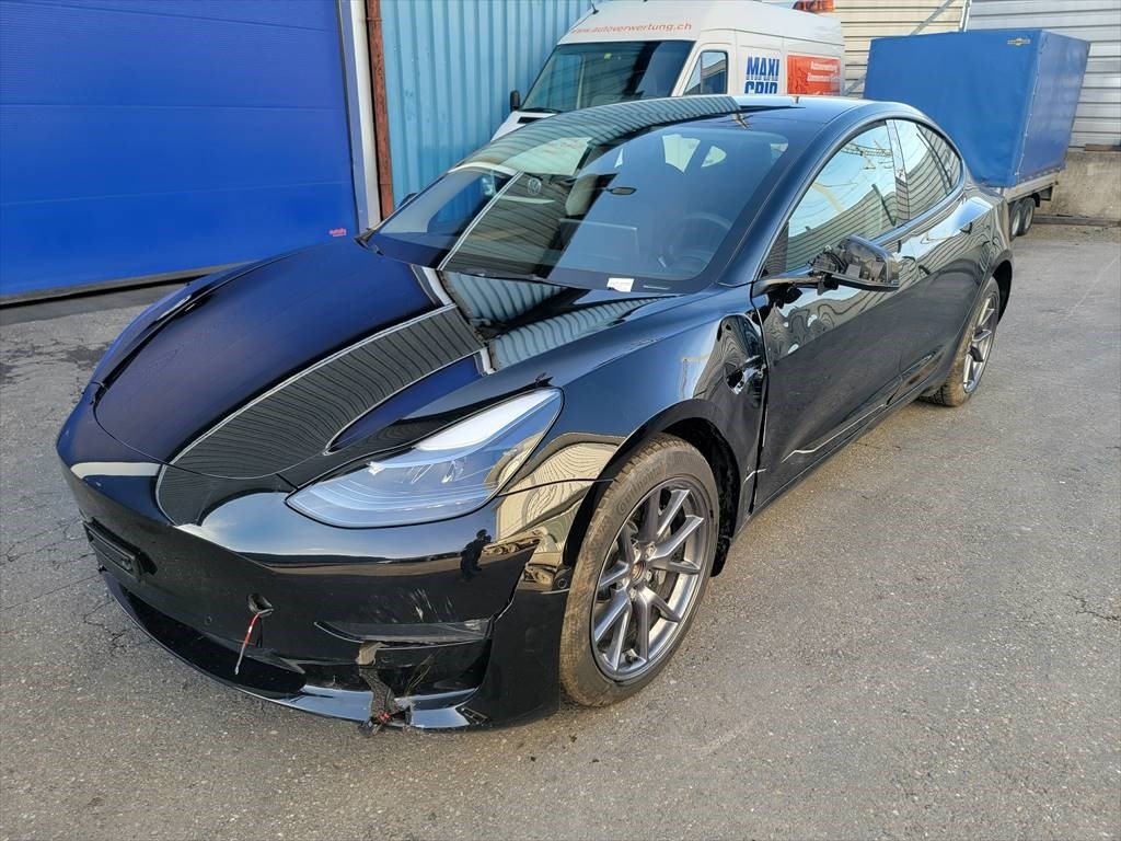 TESLA Model 3 Long Range Dual Moto gebraucht für CHF 24'999,