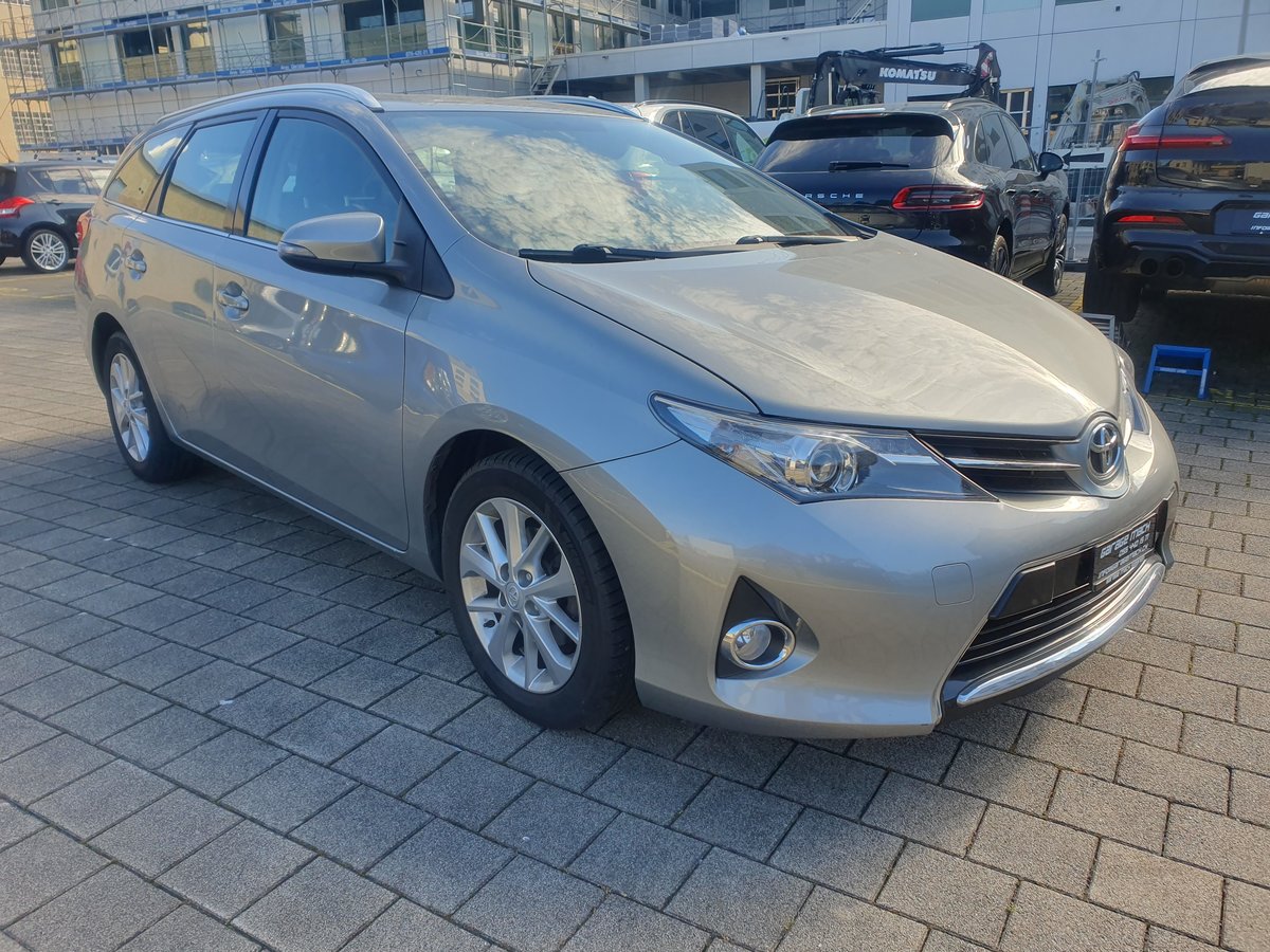 TOYOTA Auris Touring Sports 1.6 Lu gebraucht für CHF 9'950,