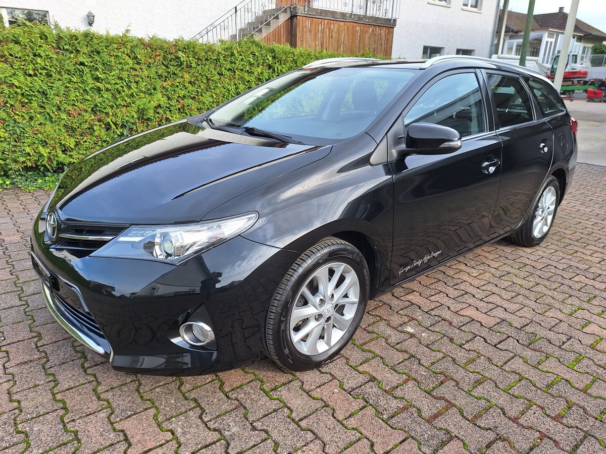 TOYOTA Auris Touring Sports 1.6 Lu gebraucht für CHF 9'900,