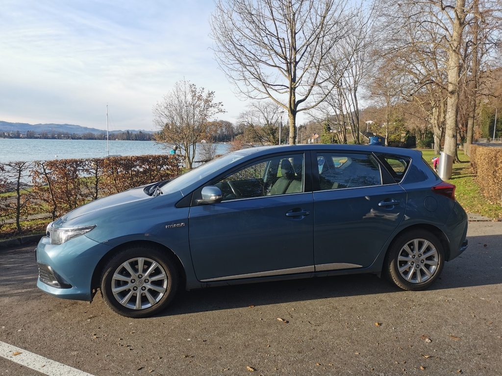 TOYOTA Auris 1.8 HSD Trend gebraucht für CHF 16'900,