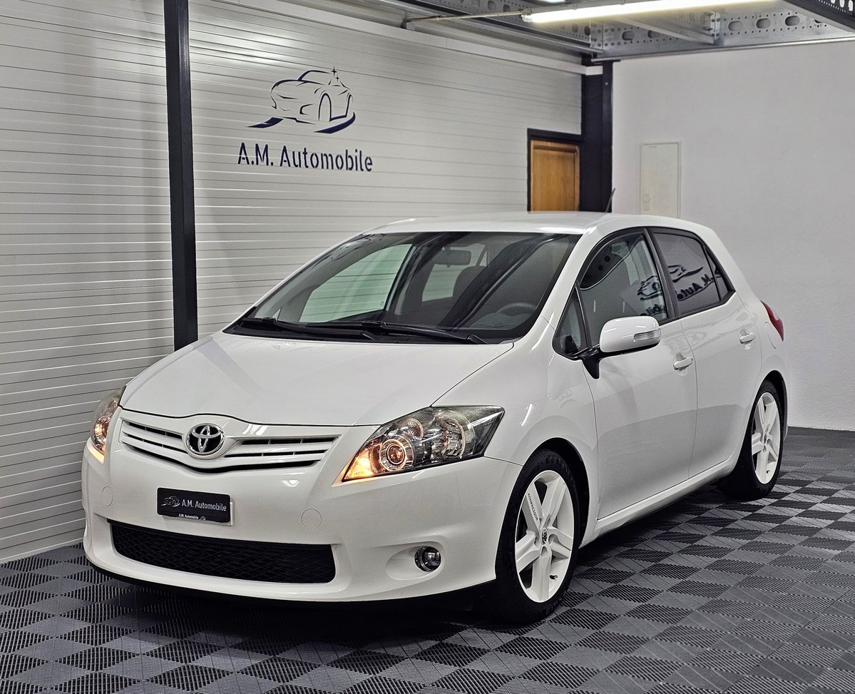 TOYOTA Auris 1.8 Linea Luna Bemani gebraucht für CHF 10'990,