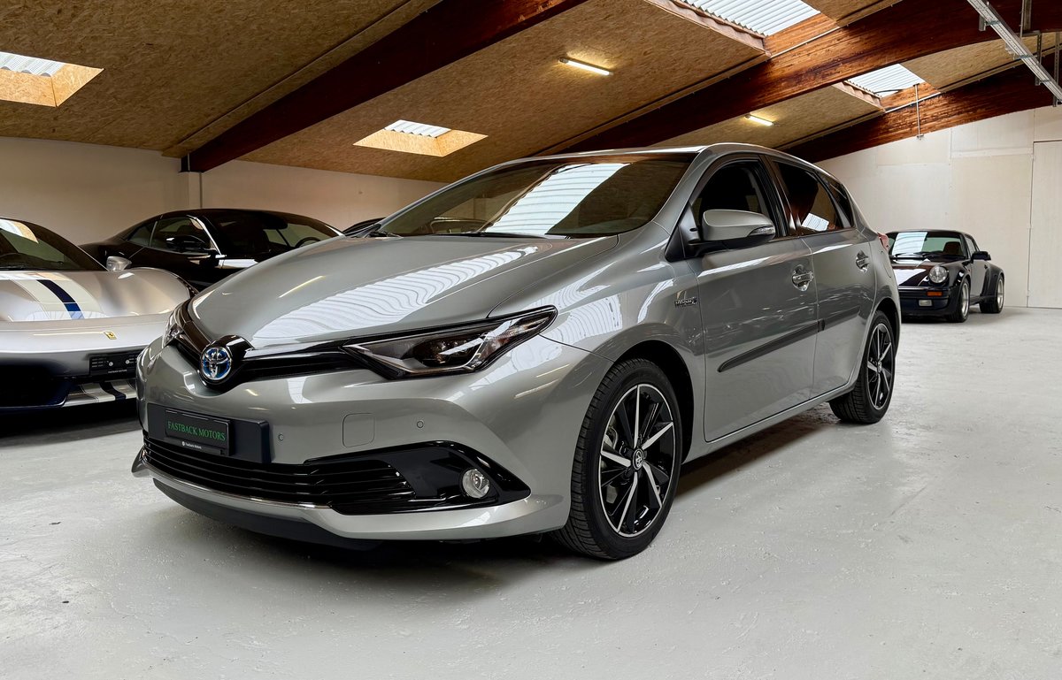 TOYOTA Auris 1.8 HSD Trend e