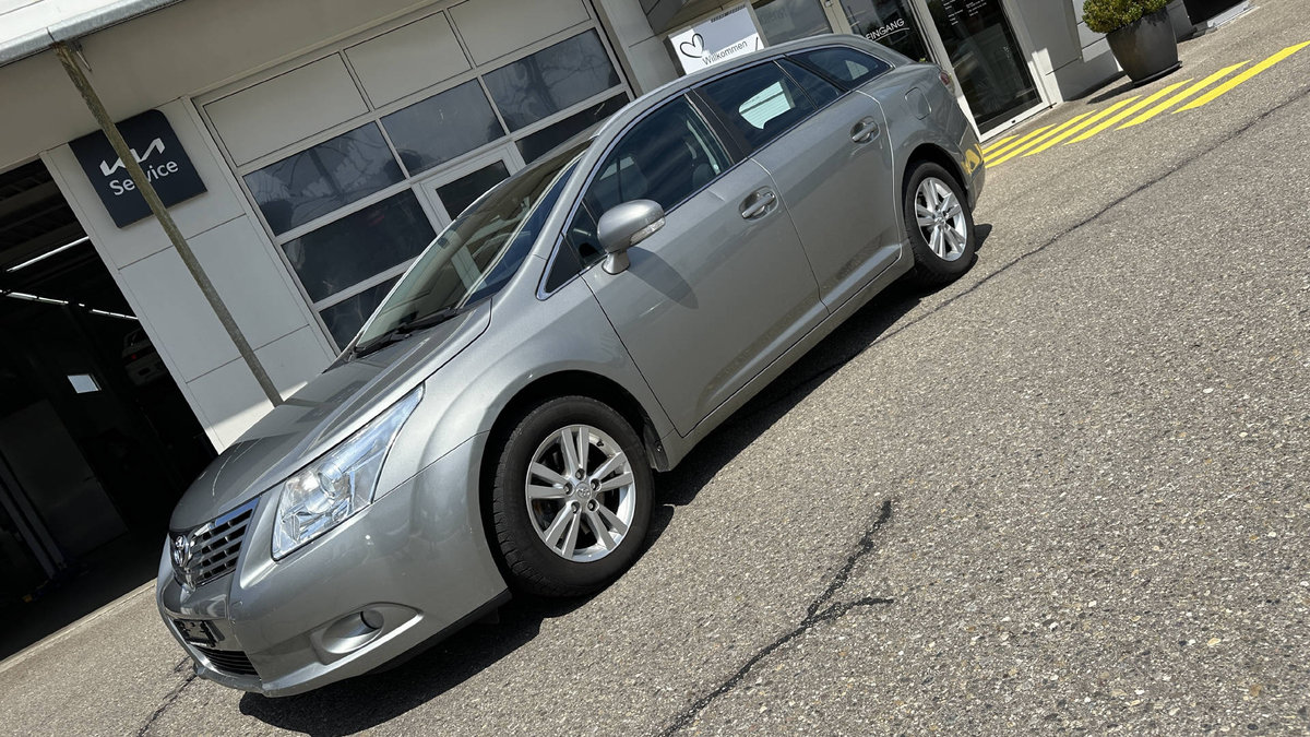 TOYOTA Avensis Wagon 2.0 VMa Luna gebraucht für CHF 6'500,