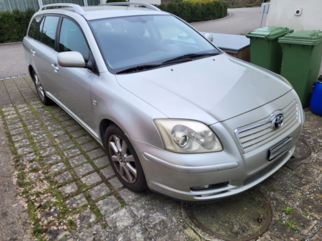 TOYOTA Avensis Sportswagon 2.4 D4 gebraucht für CHF 3'600,