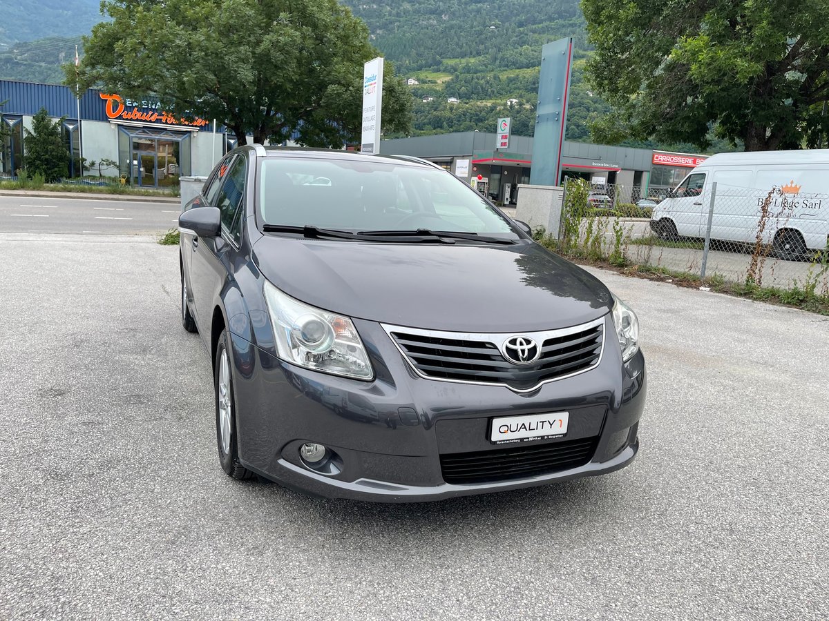 TOYOTA Avensis SW 2.0 Linea Luna M gebraucht für CHF 8'999,