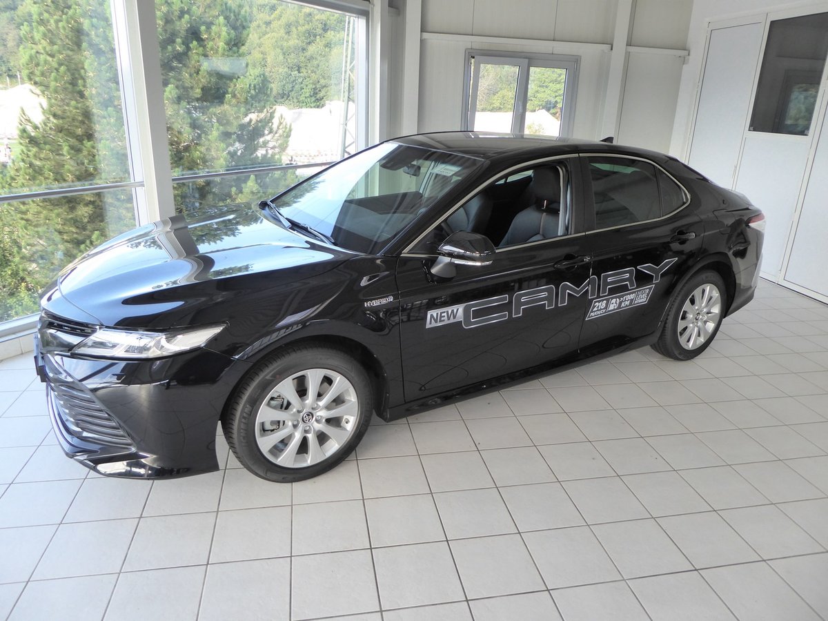 TOYOTA Camry 2.5 HSD Comfort e