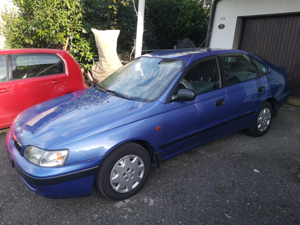 TOYOTA Carina E Liftback 1.8 GLi gebraucht für CHF 3'200,