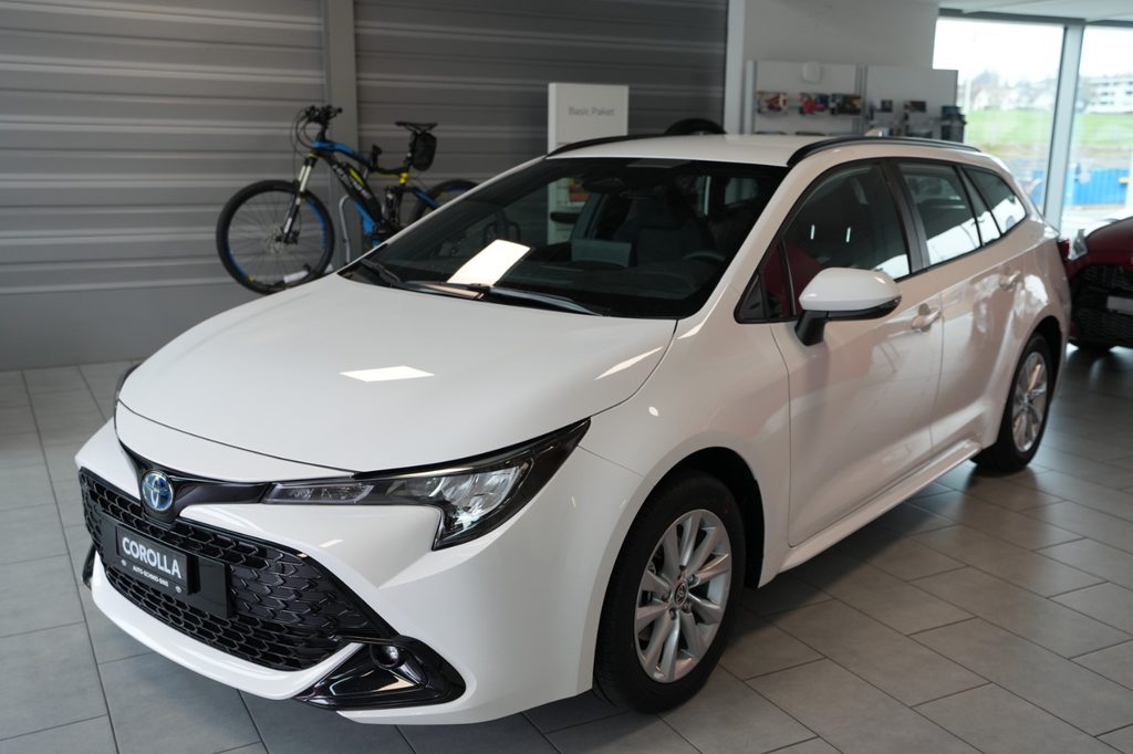 TOYOTA Corolla Touring Sports 1.8 vorführwagen für CHF 33'500,