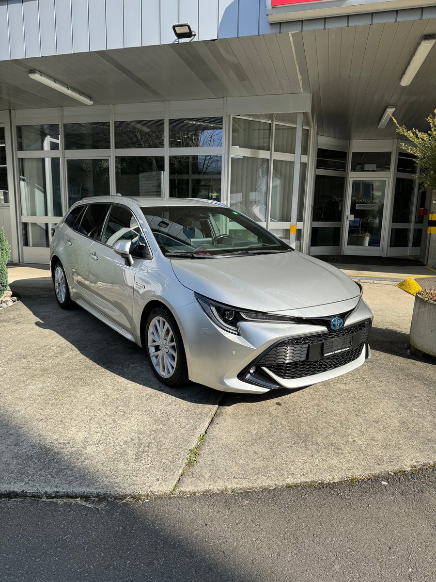 TOYOTA Corolla Touring Sports 2.0 gebraucht für CHF 28'900,