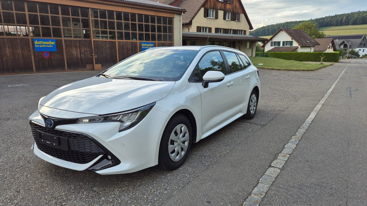 TOYOTA Corolla Touring Sports 1.8 gebraucht für CHF 22'990,