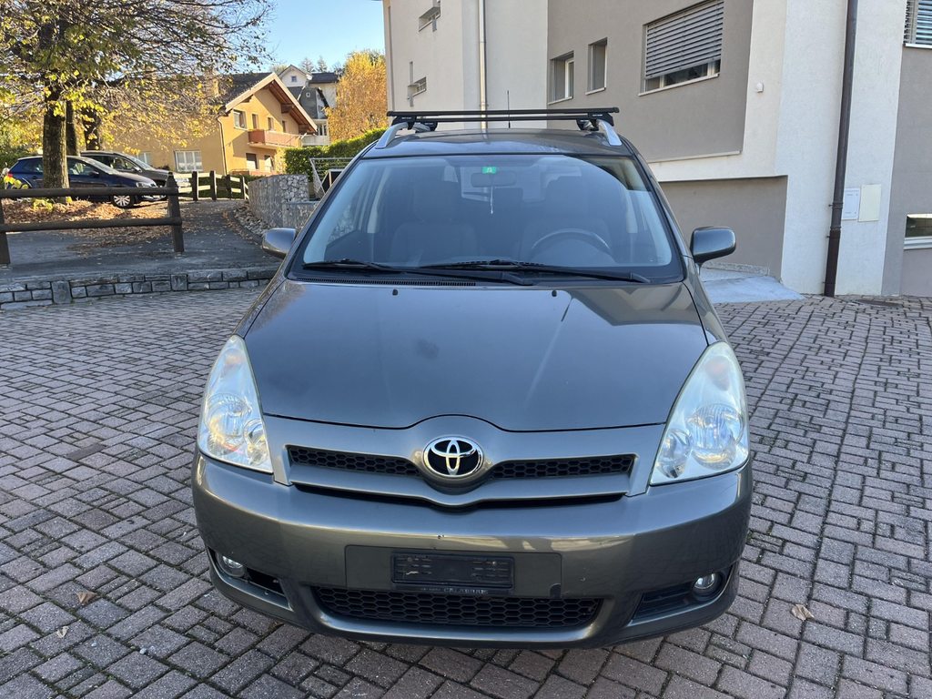 TOYOTA Corolla Verso 1.8 VVT