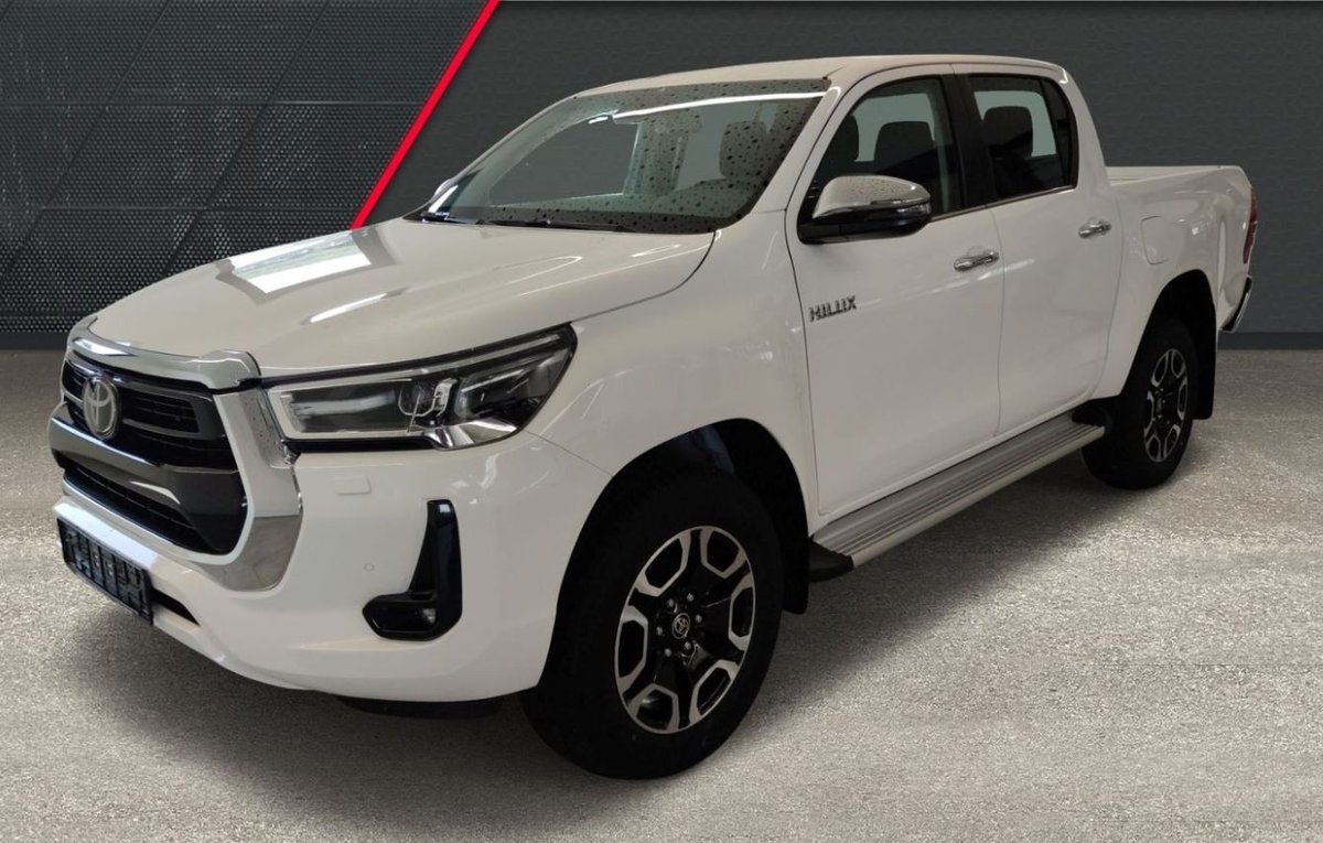 TOYOTA Hilux 2.4D