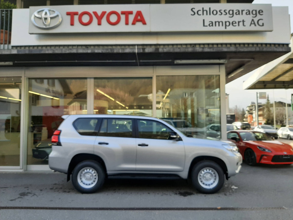 TOYOTA Land Cruiser 2.8 D 204 Acti neu für CHF 64'190,